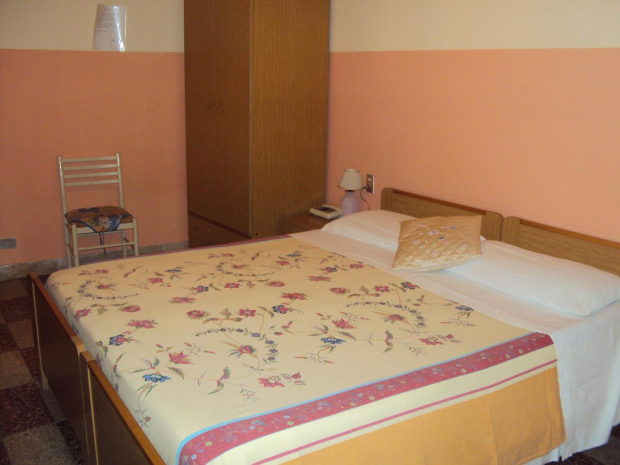 Hotel Mirage Mesyna Zewnętrze zdjęcie